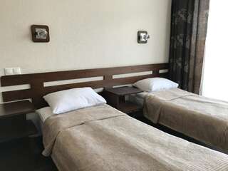 Гостиница Флора Адлер Стандартный двухместный номер с 1 кроватью или 2 отдельными кроватями-13